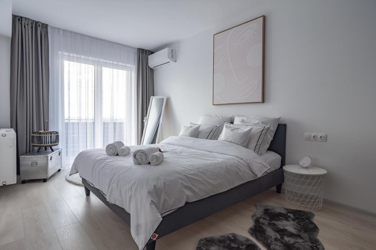 Amazing Condo In Brasov By Valentino - Free Garage Parking Exterior photo